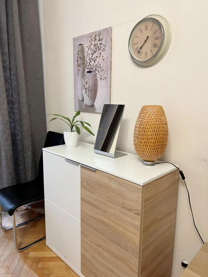 Modern Apartment Krakovska Praha Bagian luar foto